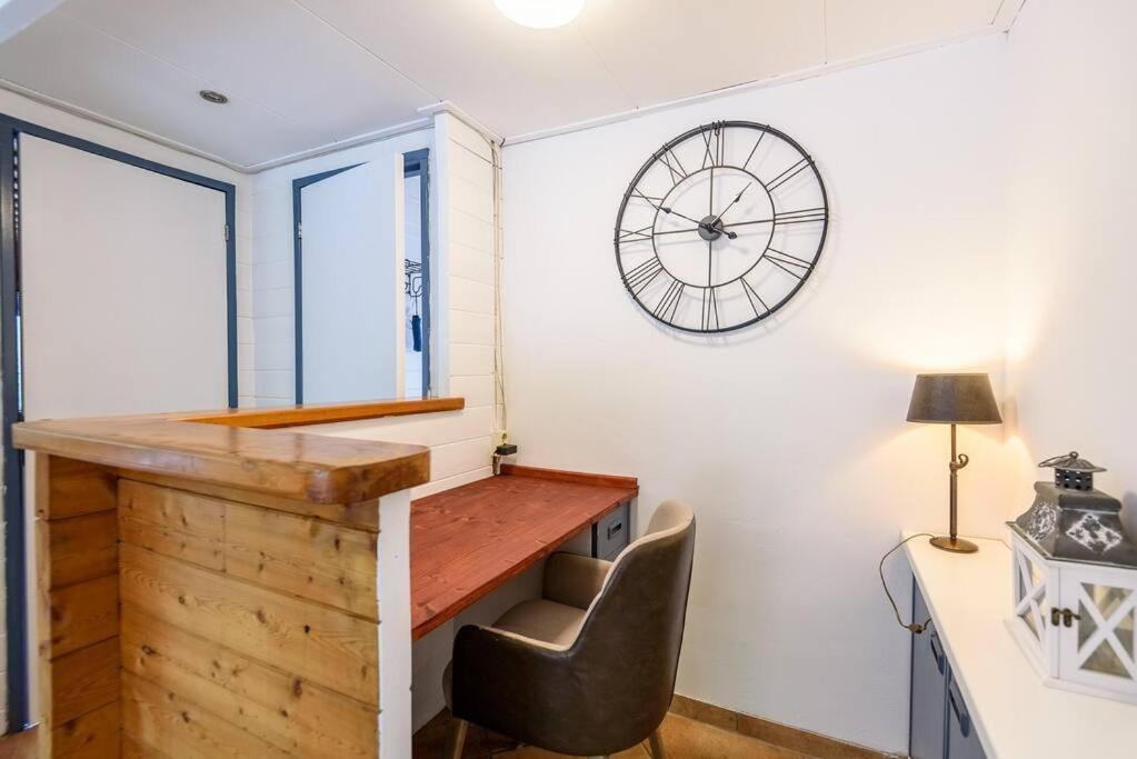 Spacious Wooden Cottage With Infra-Red Sauna At Veluwe 皮滕 外观 照片